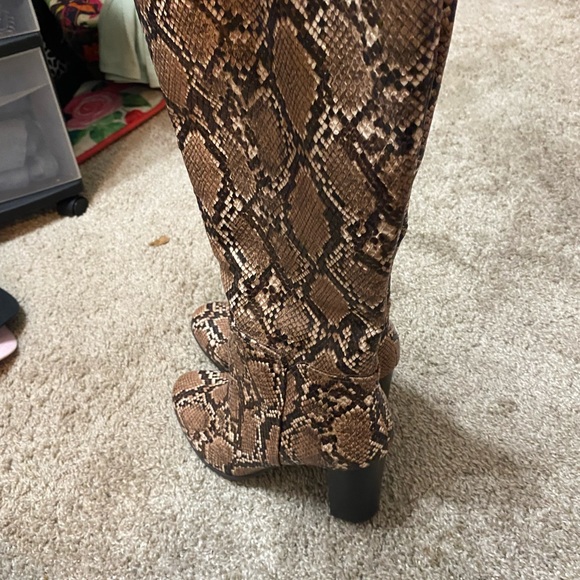 Snakeskin boots - Picture 5 of 11